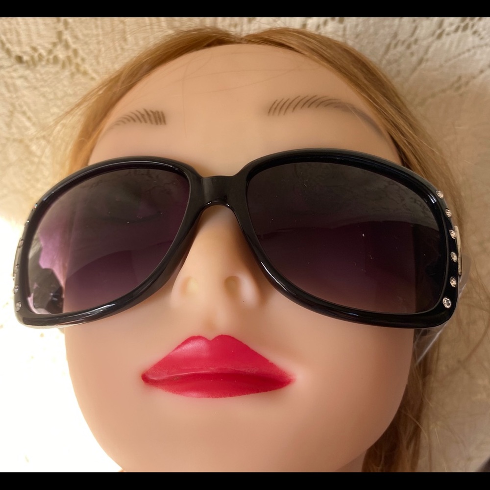 SALE! SALE 2/$27 3/$37 4/$45 BLACK CRYSTAL PAVE SQUARE FASHION SUNGLASSES